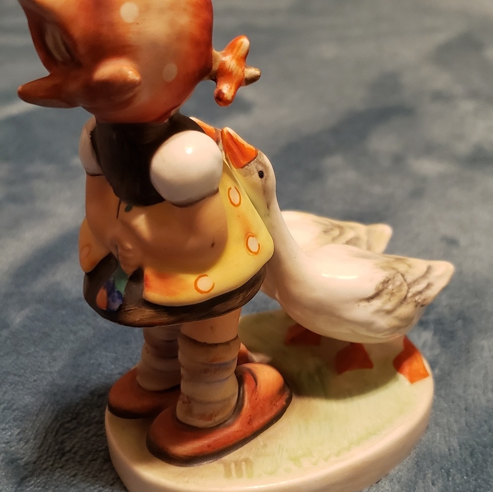 Hummel Goose Girl - Picture 3 of 4
